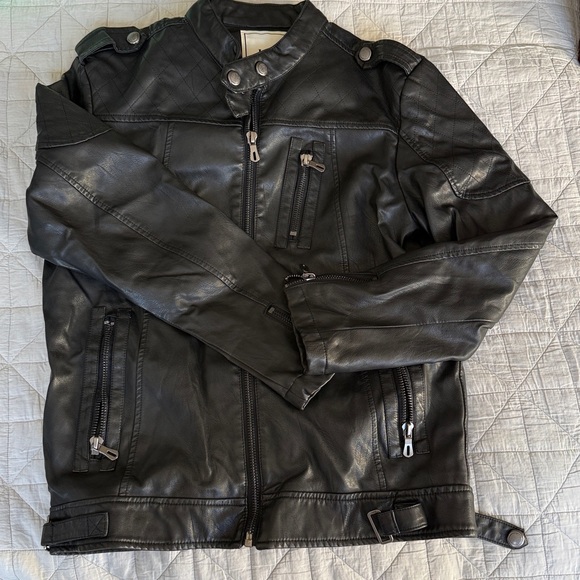 Men's Black Leather Jacket - Picture 3 of 8